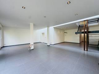 [[ DIT PAND NEEMT DEEL AAN DE ERA OPEN HUIZEN DAG OP 13/6 VAN 17:30 TOT 18:30 ]] Wervik - Ruime woning met 4 slaapkamers en garage.Vlakbij het...