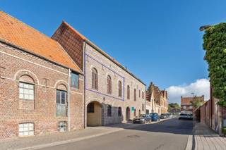 Dit appartement bevindt zich op de eerste verdieping links, in residentie "De Brouwerij", een uniek gerenoveerd industrieel gebouw.De indeling van...