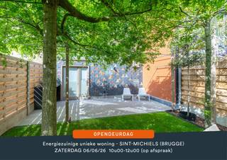 <strong>OPENDEURMOMENT OP ZATERDAG 6 JUNI tussen 10u00 en 12u00 ( op afspraak)</strong><br /><br /><strong>Energiezuinige woning op een toplocatie</strong> in het gegeerde Sint-Michiels. Deze instapklare woning combineert comfort , praktische indeling en tal van unieke snufjes die zorgen voor extra comfort. Bij het binnenkomen heeft U onmiddellijk een ruimtegevoel. Op gelijkvloers is een <strong>inpandige garage</strong> met bergruimte en technische ruimte. Op de eerste verdieping is er een lichtrijke leefruimte en ingerichte keuken, apart toilet en een ingemaakte kast. Op de tweede verdieping is de badkamer met douche, wastafel en hangtoilet tevens zijn er 2 slaapkamers aanwezig. <strong>De tweede slaapkamer kan opgesplitst worden</strong> tot waardoor er <strong>mogelijkheid is tot 3 slaapkamers.</strong> Buiten geniet U van een <strong>unieke, sfeervolle en groene tuin</strong> waar rust en privacy centraal staan. <strong>Het handige achterpoortje</strong> zorgt voor een vlotte toegang en maakt de tuin extra praktisch voor fietsen, tuinmateriaal of een ontspannen wandeling in de buurt. Er is een speelpleintje ook. Daarnaast beschikt de woning over heel wat leuke accenten die zorgen voor extra comfort, <strong>ruimtegevoel en een eigentijdse toets.</strong> Dit is een buitenkans voor wie op zoek is naar comfortabele woning in Sint-Michiels.<br /><br /><strong><u>Gelijkvloers:</u></strong>
<ul>
<li>Inkomhal;</li>
<li>Bergruimte/Technische ruimte;</li>
<li>Inpandige garage;</li>
<li>Magnifiek aangelegde tuin met terras die omgeven is het in groen;</li>
<li>Achterpoortje / Uitweg;</li>
<li>Waterverzachter;</li>
</ul>
<br /><strong><u>Eerste verdieping:</u></strong>
<ul>
<li>Lichtrijke leefruimte;</li>
<li>Ingerichte keuken voorzien van alle toestellen;</li>
<li>Apart hangtoilet;</li>
<li>Ingemaakte kast;</li>
</ul>
<strong><u>Tweede verdieping:</u></strong>
<ul>
<li>2 slaapkamers;</li>
<li>de tweede slaapkamer kan opgesplitst worden waardoor er mogelijkheid is tot 3 slaapkamers;</li>
<li>Badkamer met inloopdouche, wastafel en toilet;</li>
</ul>
<strong><u>Troeven:</u></strong>
<ul>
<li>Waterverzachter;</li>
<li>Recente ketel;</li>
<li>Regenwater voor de tuin;</li>
<li>Goedgekeurde elektriciteit;</li>
<li>Energielabel B;</li>
<li>Mogelijkheid om op het gelijkvloers praktijk/bureau/nagelstudio/vrij beroep te voorzien;</li>
<li>Veel unieke snufjes die U moet komen bekijken;</li>
<li>Achterpoortje uitweg;</li>
</ul>
<br /><br />Meer informatie of een bezoek aan deze leuke woning? Contacteer ons via: <strong>oostkamp@caenen.be</strong><br /><br /><br /><br />