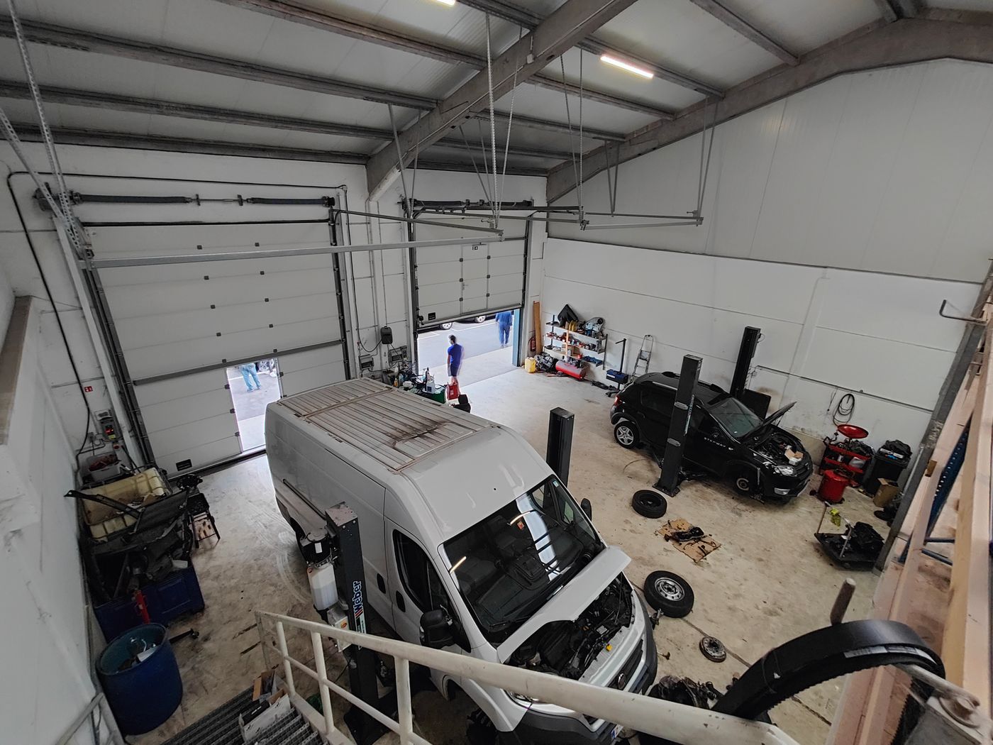 Dubbele loods met 2 privatieve parkeerplaatsen te koop - foto 4