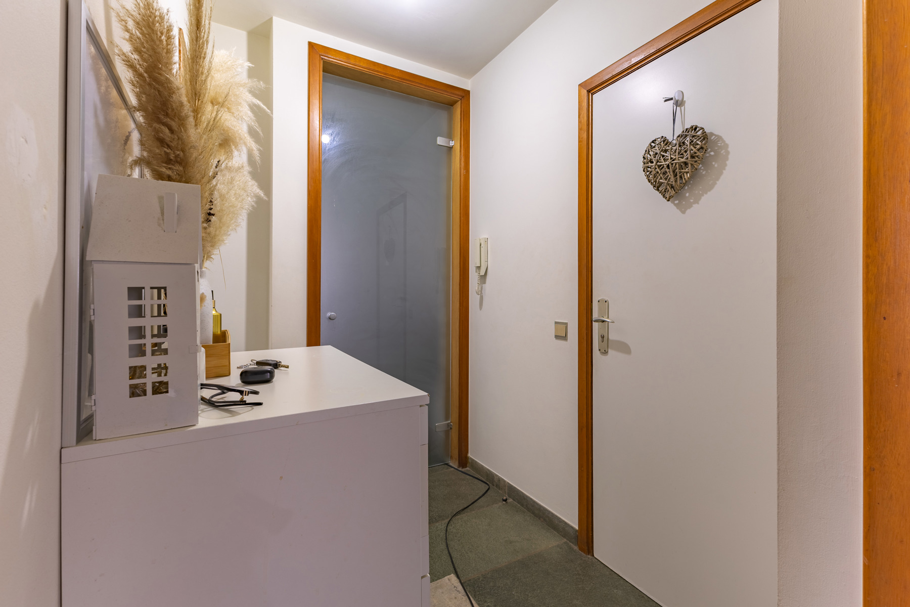 Opbrengsteigendom met 4 wooneenheden en 2 garages - foto 4