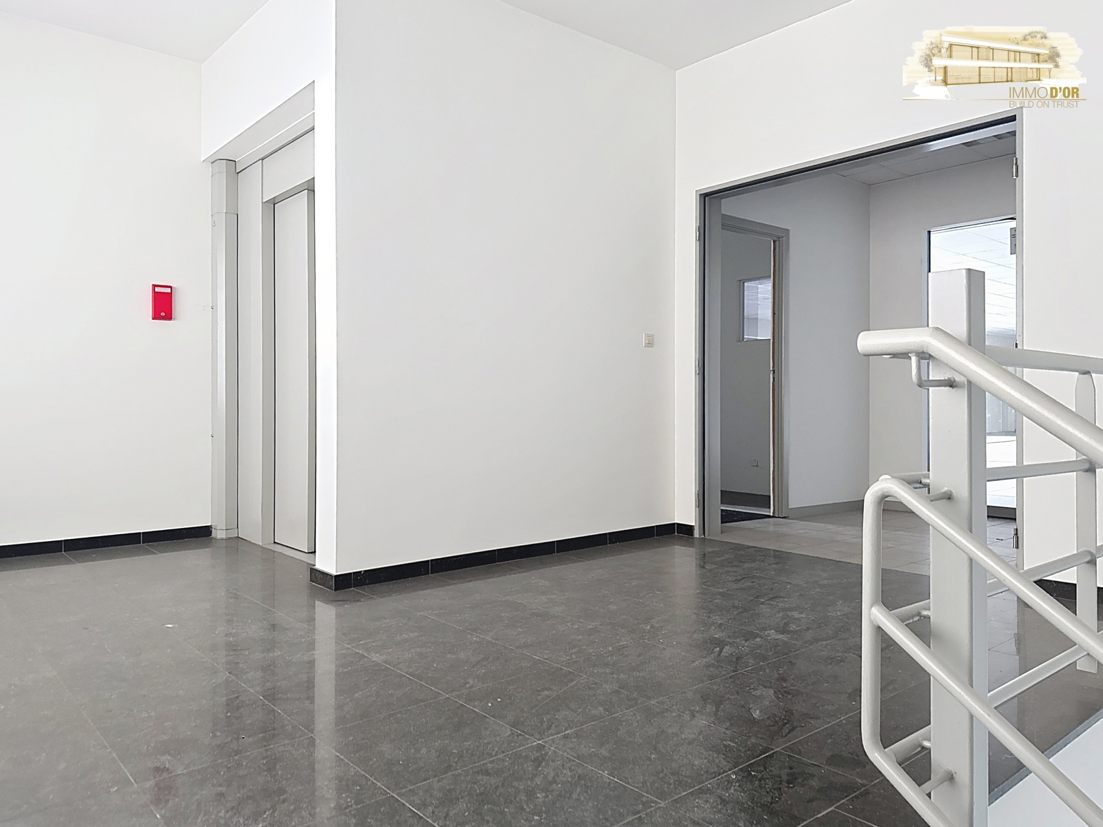 Commercial for rent in Schoten - photo 2