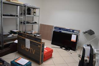 Handelsgelijkvloers 150m² verhuurd aan Flextra Interim.Het eigendom is gelegen in het centrum van Genk met parkeermogelijkheid voor de deur.Bij het...