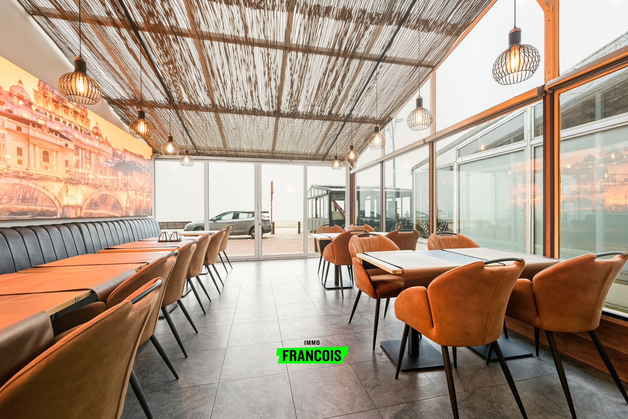 Succesvolle horecazaak, centraal gelegen op de Blankenbergse Zeedijk - foto 1