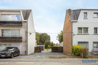 U bent op zoek naar een bouw- of projectgrond op slechts enkele passen van het centrum van Ninove? Dan mag u deze uitzonderlijke opportuniteit...