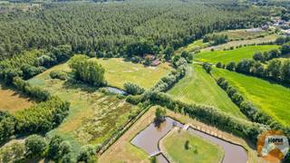TESSENDERLO - Aan het einde van een doodlopende weg, grenzend aan de prachtige natuur van het Averbode Bos, ligt deze karaktervolle hoeve die...