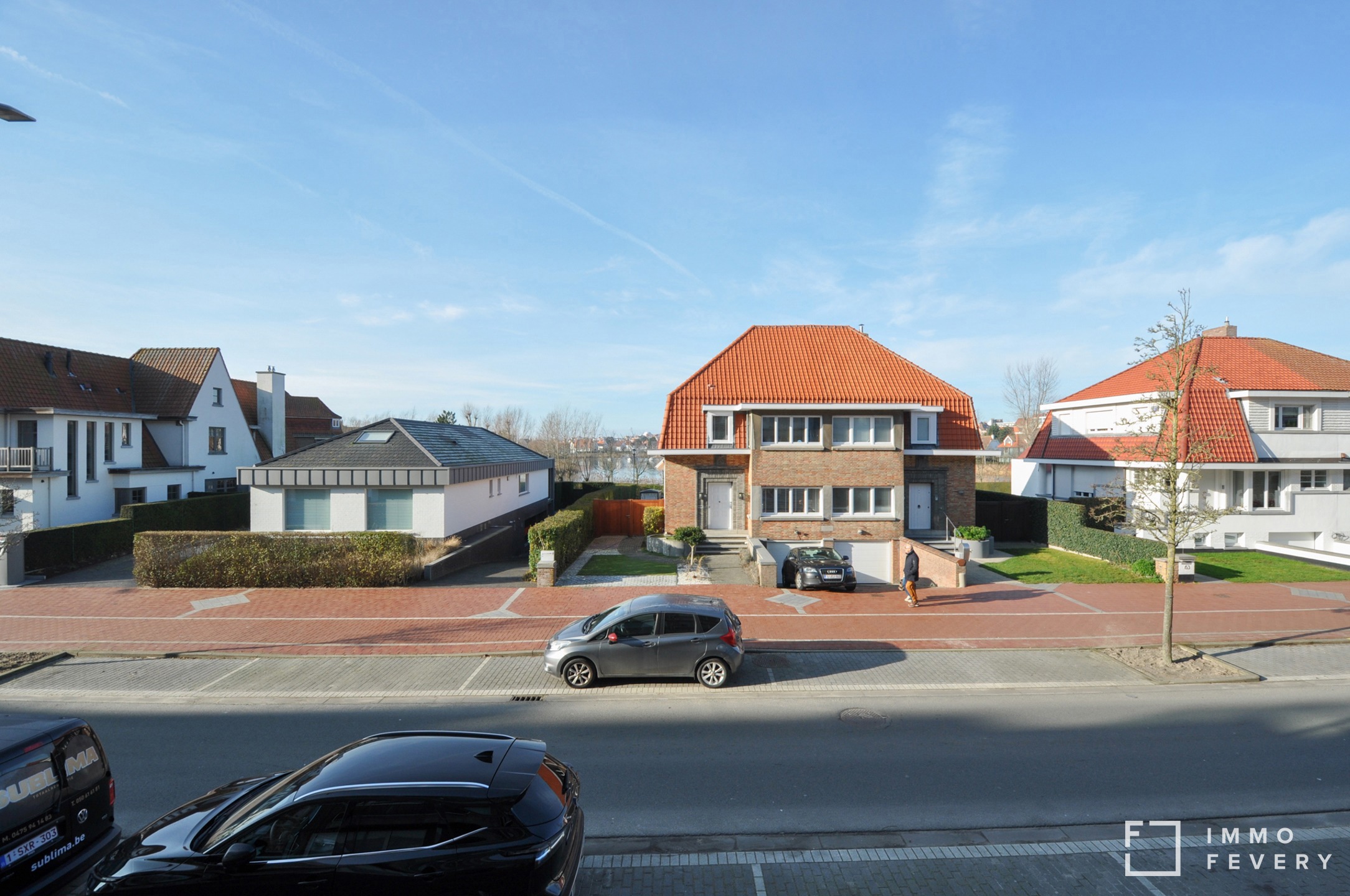 Woonappartement met open zicht en garage, centrum Knokke! - foto 2