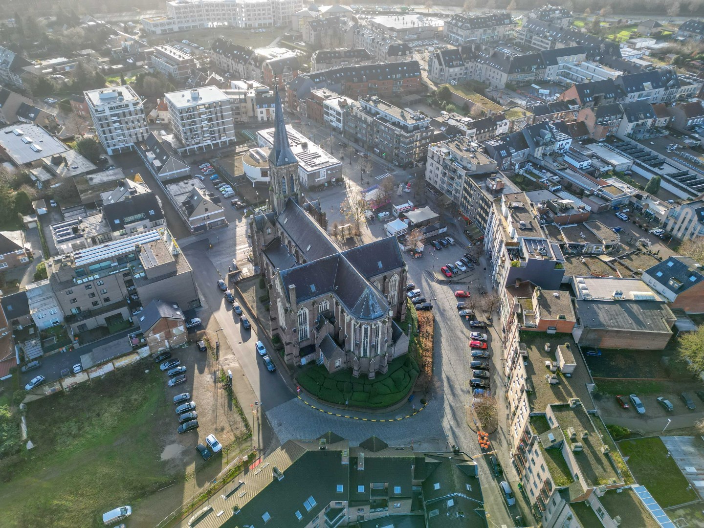 RUIM HANDELSPAND OP EEN ZICHTLOCATIE IN HET CENTRUM VAN LANAKEN ! - foto 3