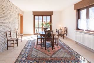 Deze ruime en lichtrijke villa is rustig gelegen in een villawijk nabij de Plaatsduinen. De perfecte combinatie van authenticiteit, lichtinval,...