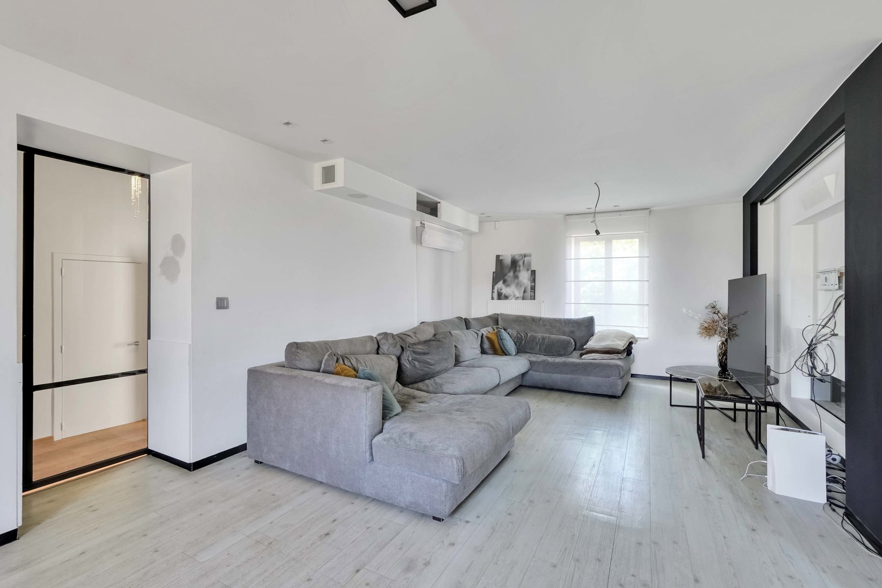 Ruime moderne loft met 3 slaapkamers te Bilzen - foto 5