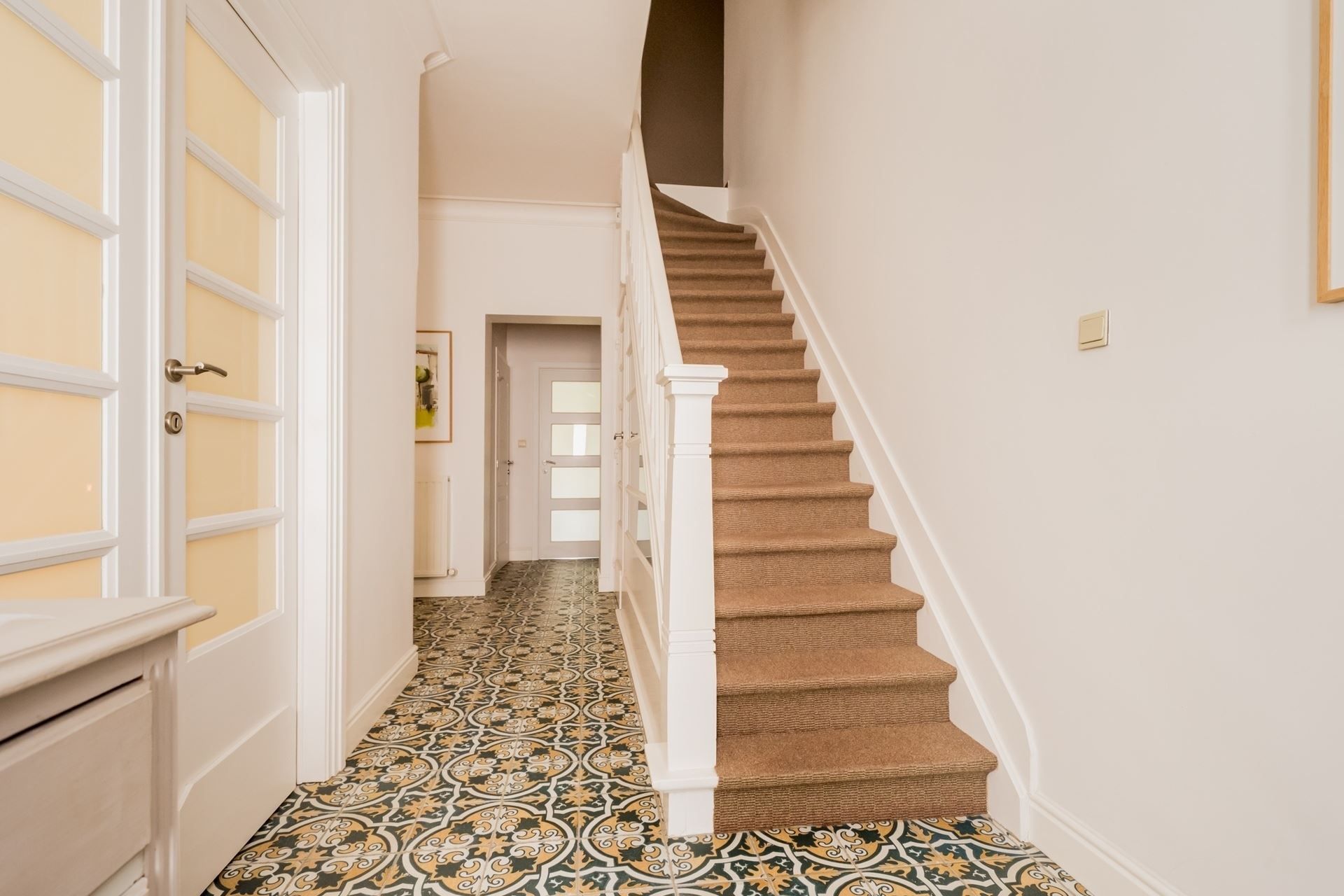 Ruime karaktervolle woning met 6 slpks en tuin! - foto 4