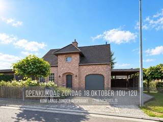 <span><span><strong>🏠 Ontdek je nieuwe thuis tijdens het weekend van de OPENKIJKDAGEN!<br />📅 Zondag 18 oktober ⏰ 10u tot 12u00<br />📌 Vrij toegankelijk – GEEN afspraak nodig<br />📞 Wil je eerder al een kijkje nemen? Bel ons op ☎️ 055 30 92 90</strong></span></span><br /><br />Sfeervolle<strong> ENERGIEZUINIGE OPEN BEBOUWING</strong> IN <strong>PASTORIJSTIJL</strong> met een prachtige tuin op een perceel van 769 m². Met <strong>EPC-LABEL B,</strong> <strong>14 zonnepanelen</strong> en een <strong>CONFORME</strong> elektrische keuring combineert deze charmante woning haar warme, landelijke uitstraling met <strong>HEDENDAAGS WOONCOMFORT,</strong> aangename leefruimtes en een gezellige thuisbeleving.<br />Via de inkomhal bereikt u de gezellige leefruimte, die mooi aansluit op de <strong>LICHTRIJKE LEEFKUKEN</strong>, waar koken en tafelen centraal staan. Verder beschikt de woning over<strong> 3 VOLWAARDIGE SLAAPKAMERS</strong>, dressing, een badkamer, 2 afzonderlijke en een inpandige garage met extra bergruimte en een <strong>CARPORT. </strong>Buiten geniet u van een fraai <strong>AANGELEGDE TUIN</strong> met veel <strong>groen</strong> en <strong>privacy</strong>. De royale buitenleefruimte met houten overkapping en <strong>JACUZZI</strong> vormt een heerlijke plek om het hele jaar door te ontspannen en volop van het buitenleven te genieten. De rustige, <strong>RESIDENTIËLE LIGGING </strong>in Dikkelvenne maakt deze charmante gezinswoning compleet.<br /><br />Adres: Bronnenweelde 2 - Gavere<br /><br />EPC: 126kwh/m² (label B) P-score: C G-score :A; Bestuursmaatregelen in het maatregelenregister: Neen; Vrij bij akte.