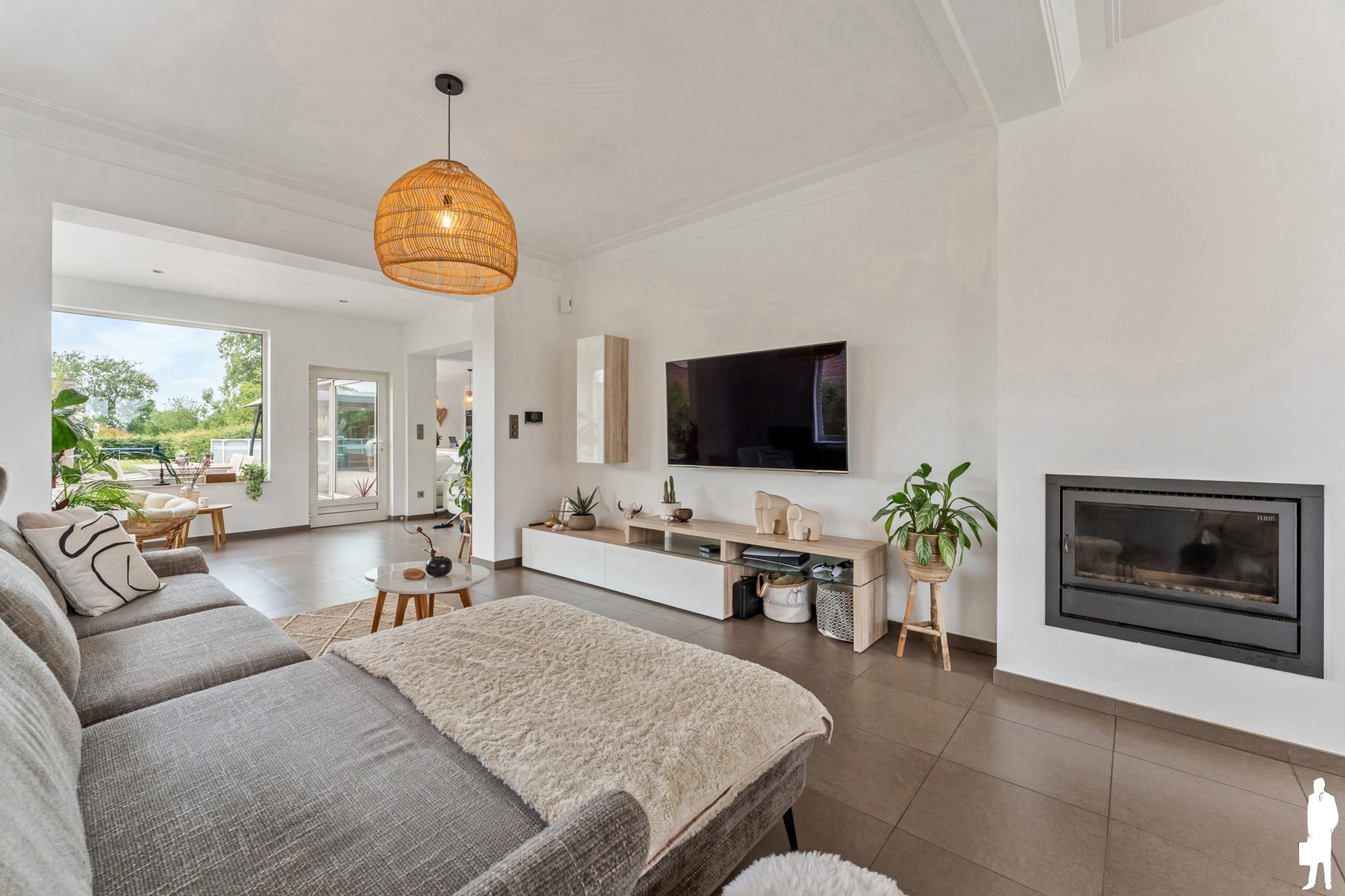 Ruime instapklare woning met garage en open zicht op 1849m². - foto 4