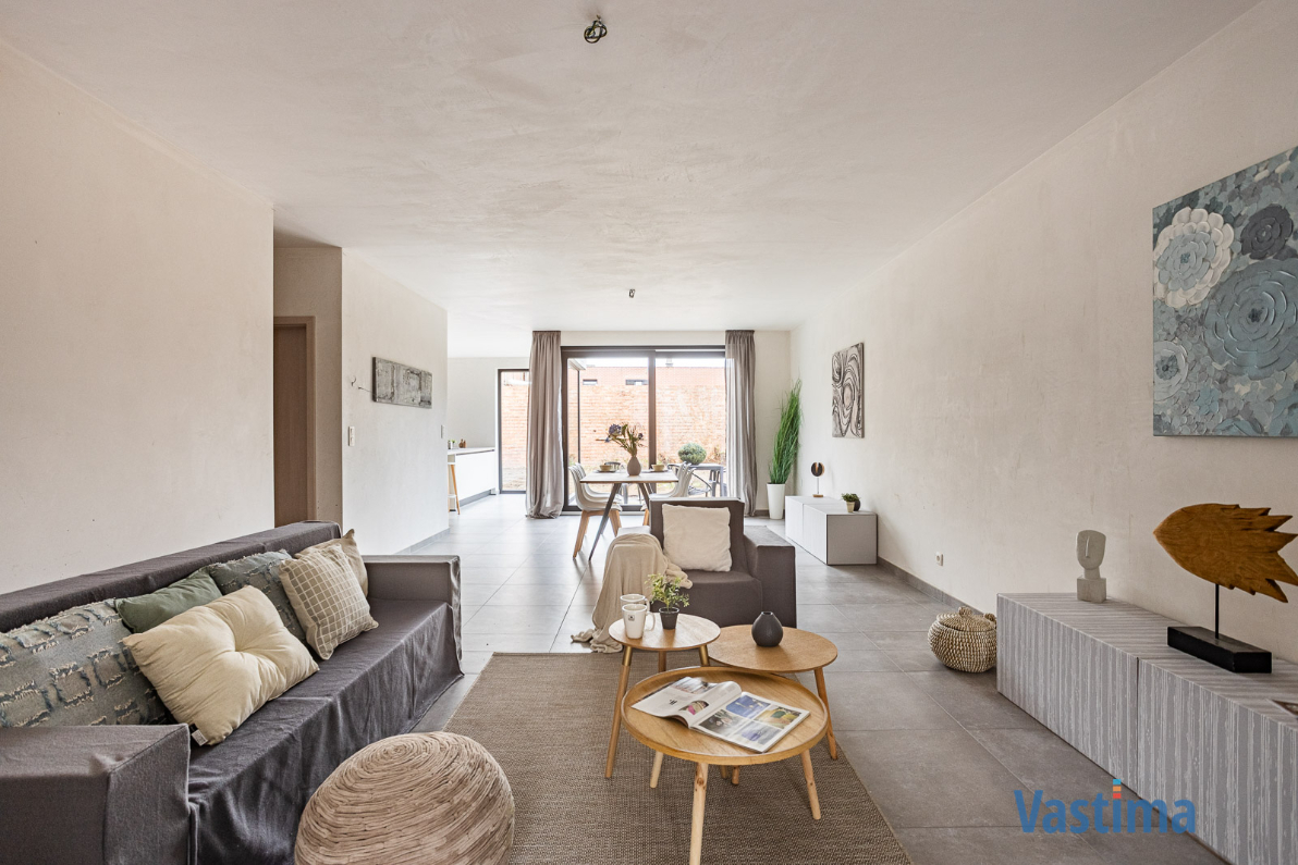 Nieuwbouw gesloten woning met 3 slaapkamers, garage en tuin - photo 1