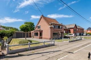INSTAPKLARE OPEN BEBOUWING OP 965 M² MET 3 SLAAPKAMERS, DUBBELE GARAGE EN BIJGEBOUW – PUTTE/PEULISDeze charmante vrijstaande woning in het landelijke...