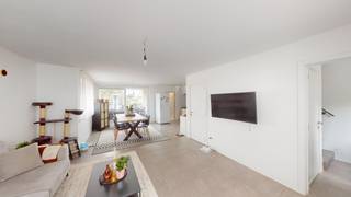 <p>Bij ImmoFusion 7/7 “open huis” : klik op onze 3D-TOUR.<br />Ervaar vastgoed alsof je er zelf doorloopt!<br /><br />Bent u op zoek naar een ruim en modern appartement in het centrum van Heusden? Zoek niet verder! Dit nieuw gebouwde duplex appartement, gelegen op de eerste verdieping, biedt alles wat u nodig heeft voor comfortabel en stijlvol wonen.<br /><br />Dit appartement van 114m² bestaat uit twee slaapkamers, een volledig ingerichte keuken en badkamer, een lichte living, een handige berging, een groot terras, en een autostandplaats. Gebouwd in 2022, voldoet dit appartement aan alle vereisten van modern comfort en is dan ook volledig instapklaar. U hoeft alleen maar uw koffers uit te pakken en u bent klaar om te genieten van uw nieuwe woning.<br /><br />Dit duplex appartement is de ideale investering voor wie op zoek is naar een eigen stek of wie wil starten met een eigen opbrengsteigendom. De centrale ligging in Heusden zorgt ervoor dat u dicht bij winkels, scholen en openbaar vervoer bent, wat de waarde en aantrekkelijkheid van dit appartement alleen maar vergroot.<br /><br />Mis deze kans niet om te investeren in een prachtig appartement dat alles biedt wat u nodig heeft voor comfortabel en zorgeloos wonen. Neem vandaag nog contact met ons op voor meer informatie of om een bezichtiging te plannen!<br /><br /><br />Pluspunten : <br />- geen syndicus kosten.<br />- Kleinschalig appartementsblok,<br />- Ruim terras<br />- Centrum gelegen<br />- Goede verbinding E313/E314.<br /><br />Maatregelen opgenomen in het Maatregelenregister: nee<br /><br />Voor een bezichtiging ter plaatse of meer info, bel ons op 078/78.78.70, of kom gewoon binnen op ons kantoor, steeds welkom!</p>