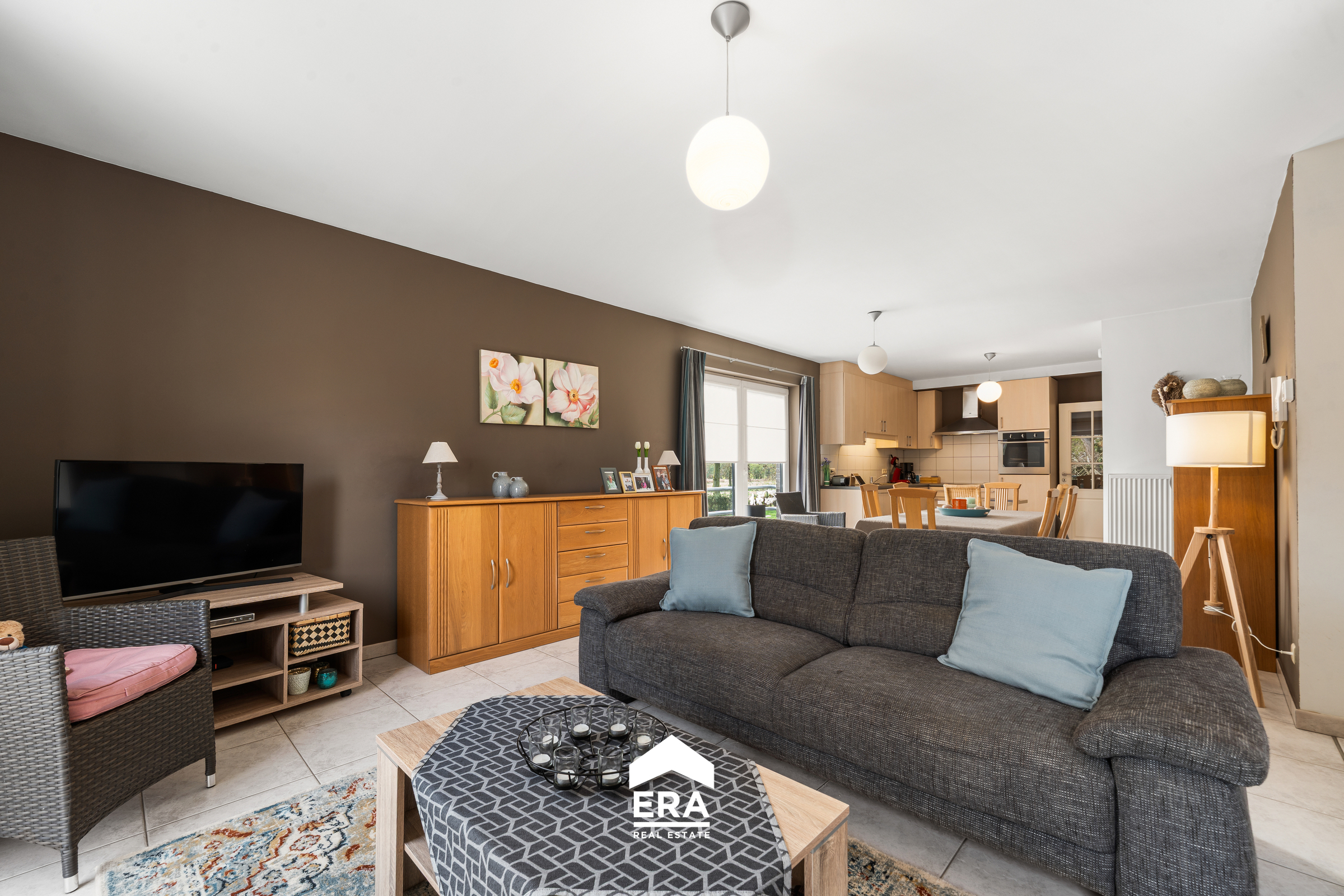 Instapklaar 2-slpk appartement met terras te Eeklo! - foto 4