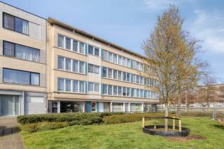 Op Linkeroever bieden wij een multifunctioneel handelspand van 95 m² aan, momenteel verhuurd en dus perfect als investeringspand.Het pand beschikt...