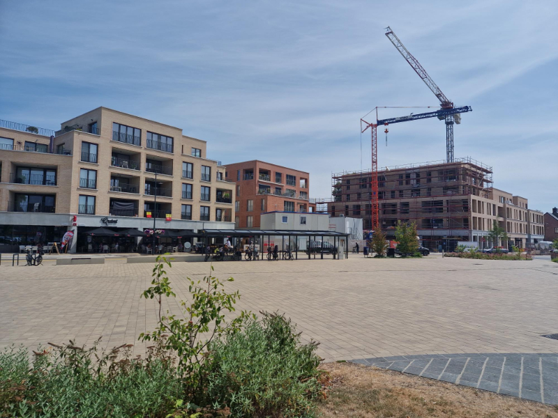 Casco en centraal gelegen nieuwbouw handelsgelijkvloers (160m²) met gezellig terras (130m²) op een TOPlocatie! - foto 4
