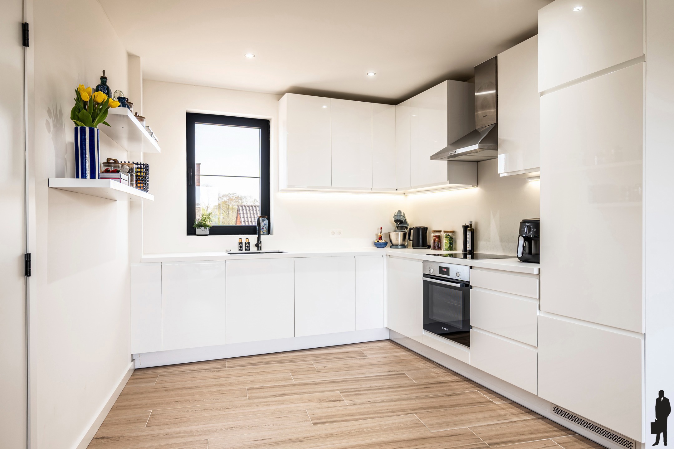 Uitstekend, lichtrijk appartement met ruim terras en garage - foto 4