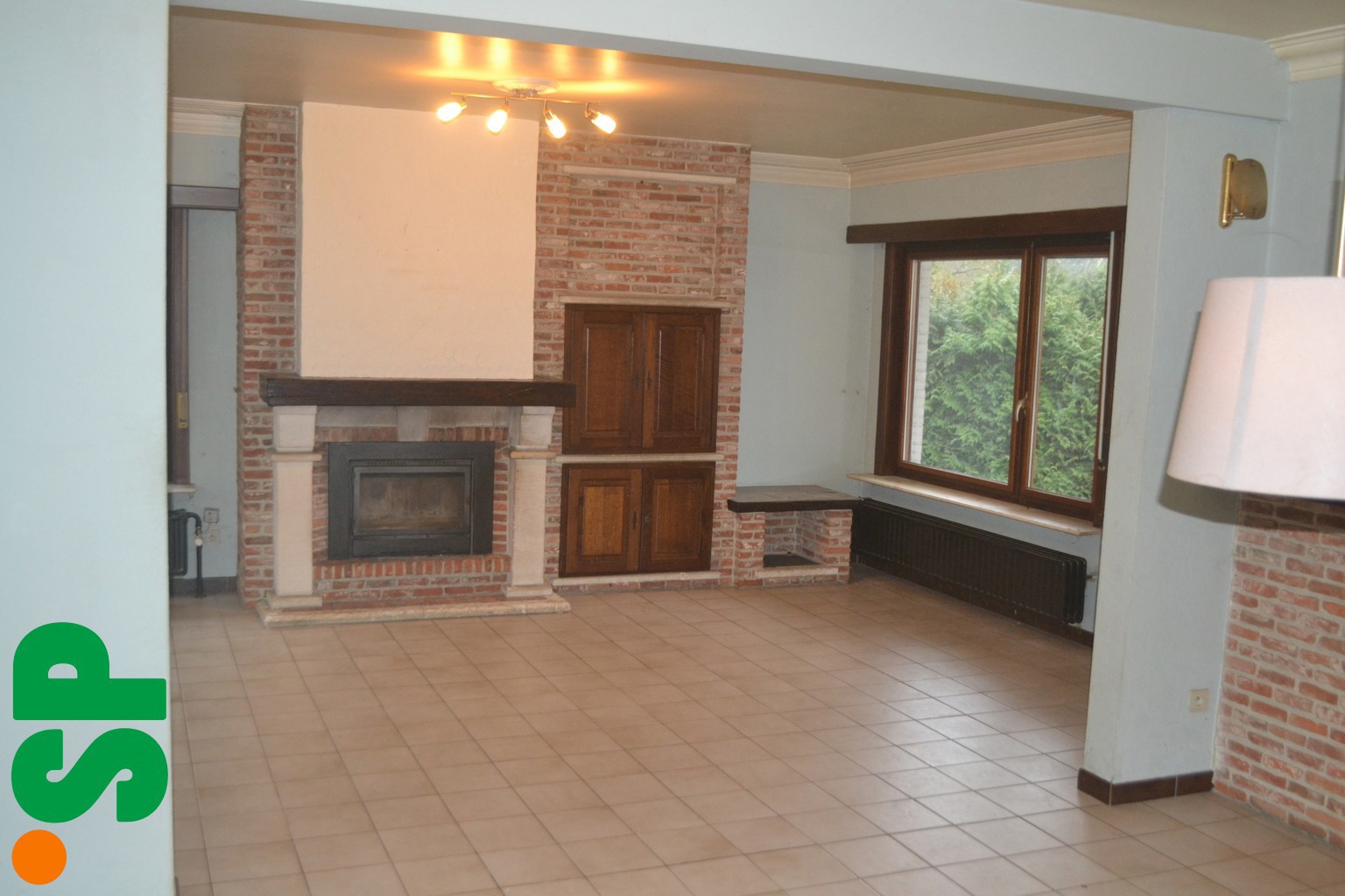 Open bebouwing met 3 slaapkamers vlak bij het centrum - foto 4