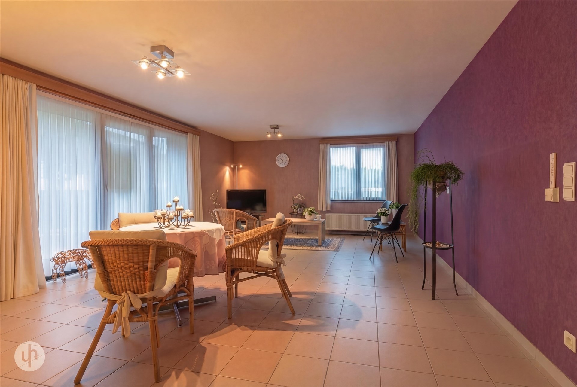 Gelijkvloersappartement met drie slaapkamers en garage - foto 2