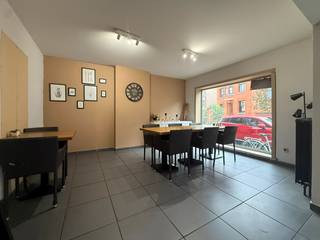 Cherchez-vous un espace de bureau ou une magasin bien situé dans les environs de Louvain ? Alors cet espace d'environ 160 m² dans la...