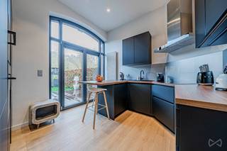 Découvrez ce magnifique loft au cœur de Tilff : un véritable bijou mêlant charme industriel, luminosité et confort, le tout idéalement situé à...