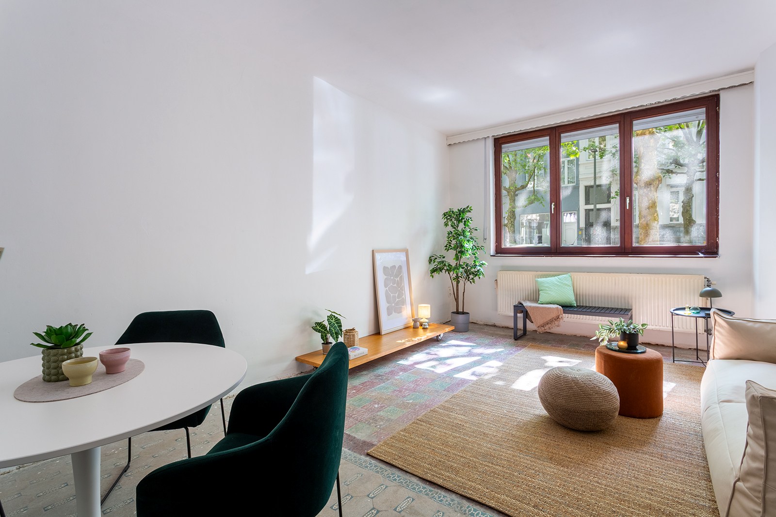 Woning met 6 slaapkamers, volledig naar eigen smaak renoveren - foto 1