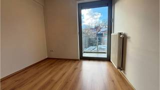 Comfortabel 2-slaapkamerappartement met 2 TERRASSEN op een zeer interessante ligging op wandelafstand van 't Zand in het centrum van Brugge.Het pand...