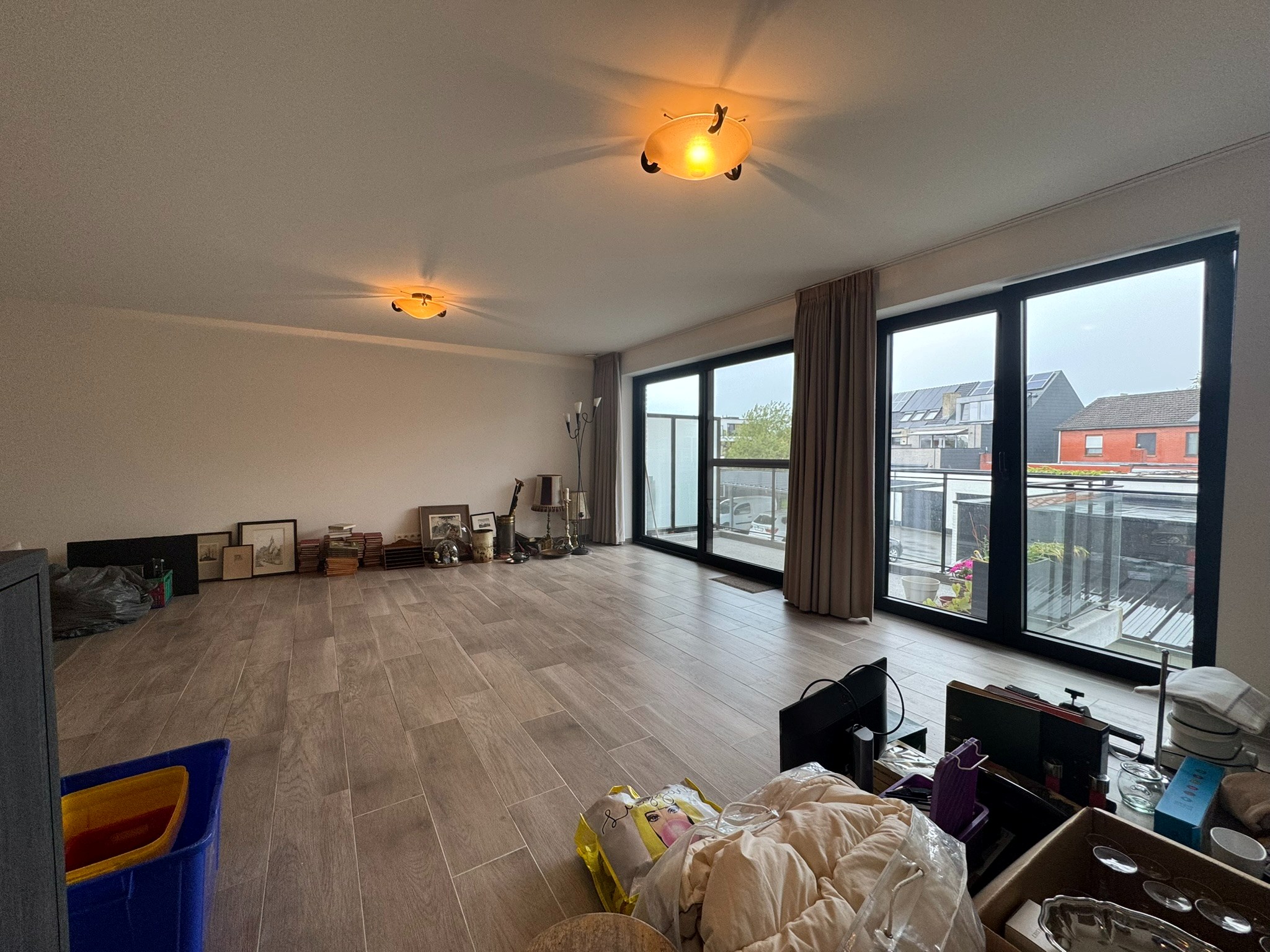 Appartement met 2 slaapkamers, terras en gesloten garagebox - foto 4