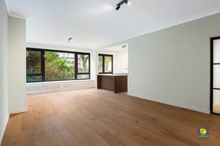 Appartement rénové de haute qualité de 3 chambres à coucher avec terrasse dans un emplacement de choix à WilrijkCet appartement récemment rénové...