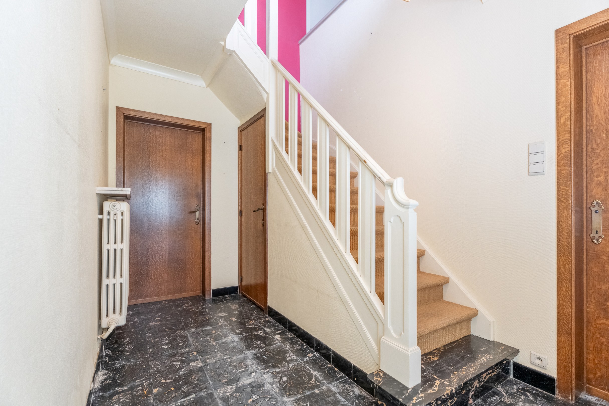 Karaktervolle villa met veel potentieel op royaal perceel - foto 3