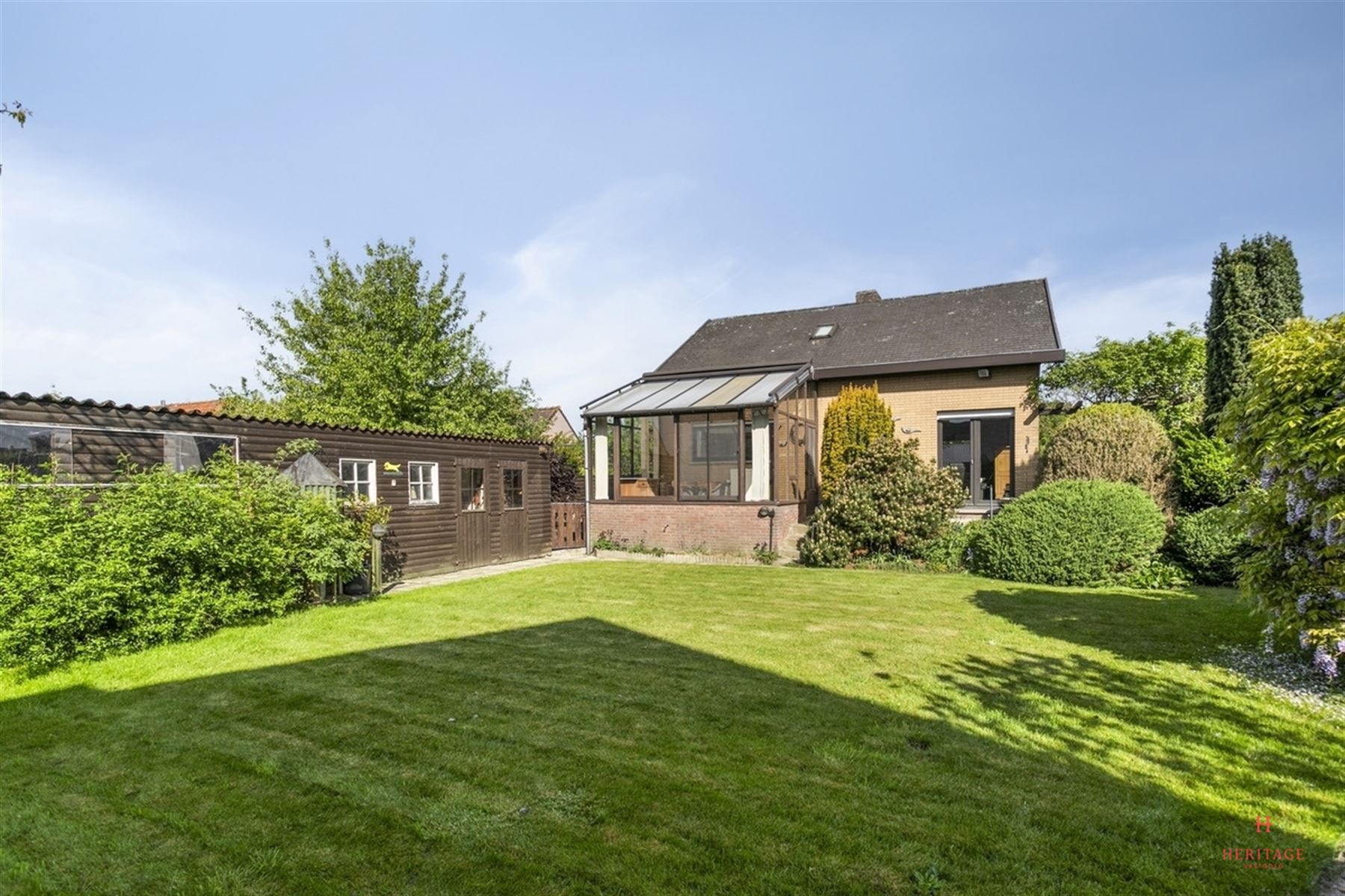 Karaktervolle architecturale woning met prachtige tuin - foto 2