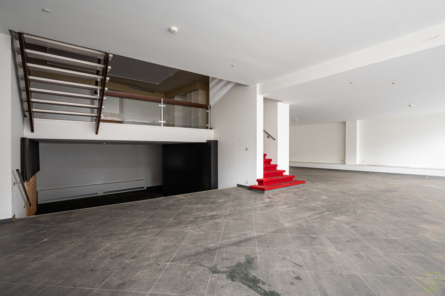 Vastgoedbelegging op een centrale en uitgelezen commerciële locatie! - foto 3