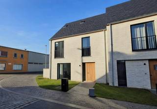 Maak uw bezoek aan ons nog eenvoudiger! Vul alstublieft vooraf de huurdersfiche in en stuur deze naar verhuur@vastgoeddemeyer.be. Wij nemen...