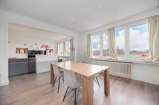 Close to the Markgrave neighborhood we find in the Lange Lozanastraat in Antwerp this newly built apartment for sale. To accessibility you can...