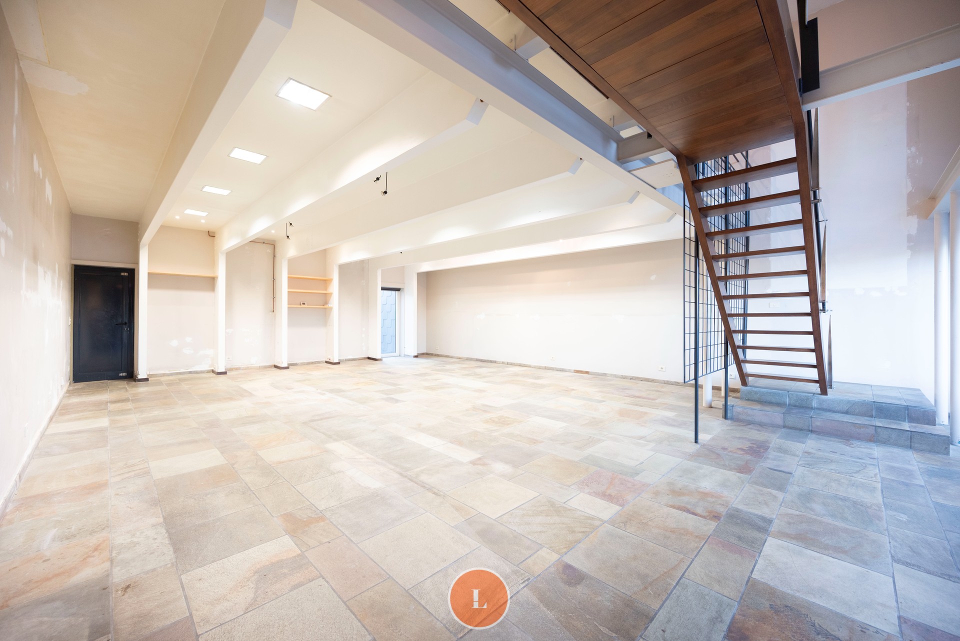 Handelspand met tuin op commerciële ligging in Menen - foto 4