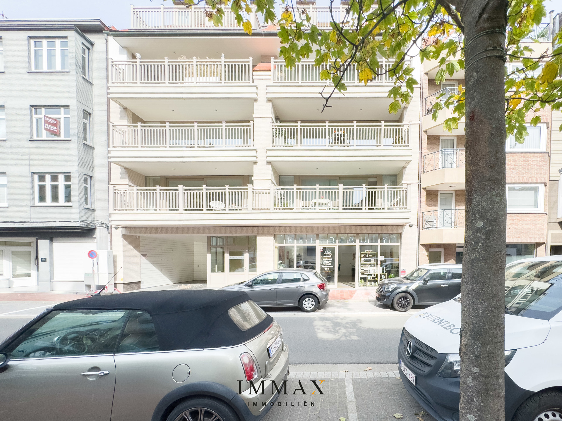 Ruim handelspand gelegen nabij de Lippenslaan, Casino en het Rubensplein - foto 2