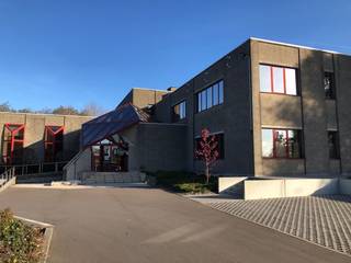 Dit kantoorgebouw is uitstekend gelegen met een vlotte bereikbaarheid en uitzicht op groen. Verschillende oppervlaktes mogelijk, aanpasbaar aan...