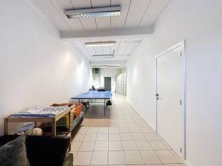 Commercieel gelijkvloers op een uitstekende zichtlocatie in Denderleeuw, voorheen onderdeel van een gekende drankencentrale. Deze ruimte...