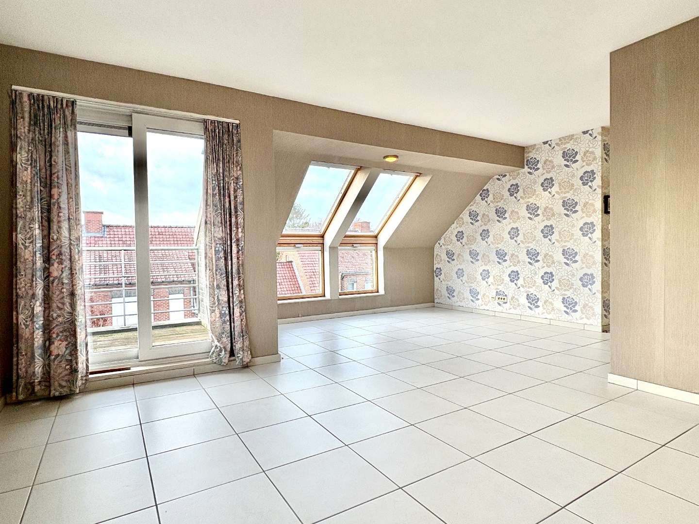 Hedendaags en tof 2 slks appt met terras in Kuurne. - foto 4