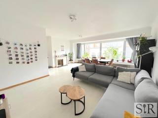 Dit appartement bevindt zich in het hart van Mechelen centrum met zicht op de prachtige Botermarkt én Sint Romboutstoren.Het appartement bevindt zich...