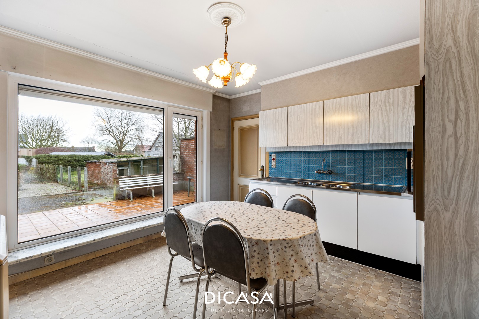 Alleenstaande woning met uitzonderlijk potentieel op ruim perceel van 1180m² - foto 4