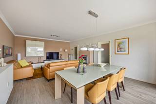 LOCATIEGelegen in de buurt Hertogvelden te Hoboken, vlakbij het Fort van Hoboken. Rustige en groene omgeving met vlotte verbindingen naar Antwerpen...