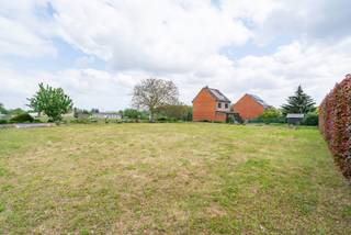 Bouwgrond voor een gesloten bebouwing op 2a22Deze bouwklare bouwgrond maakt deel uit van een verkaveling en is geschikt voor het bouwen van een...