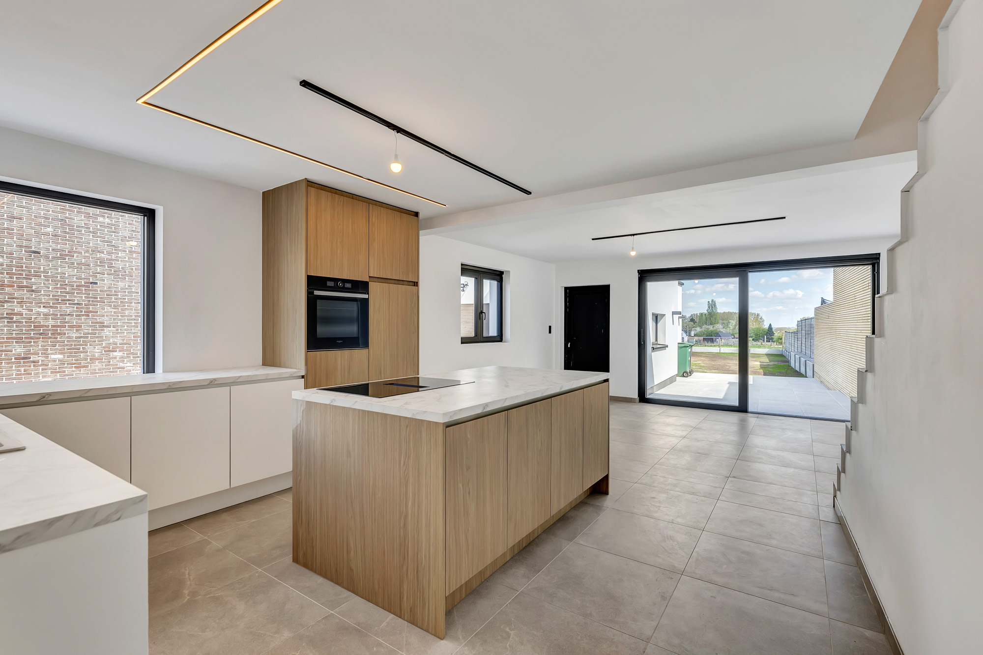 Volledig gerenoveerde woning met 3 slpks en tuin - foto 4