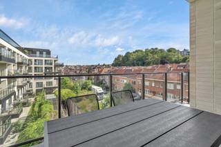 AUDERGHEM – Located on the 3rd floor of a contemporary building developed by Immobel in 2021, facing Parc Sény and within immediate proximity...