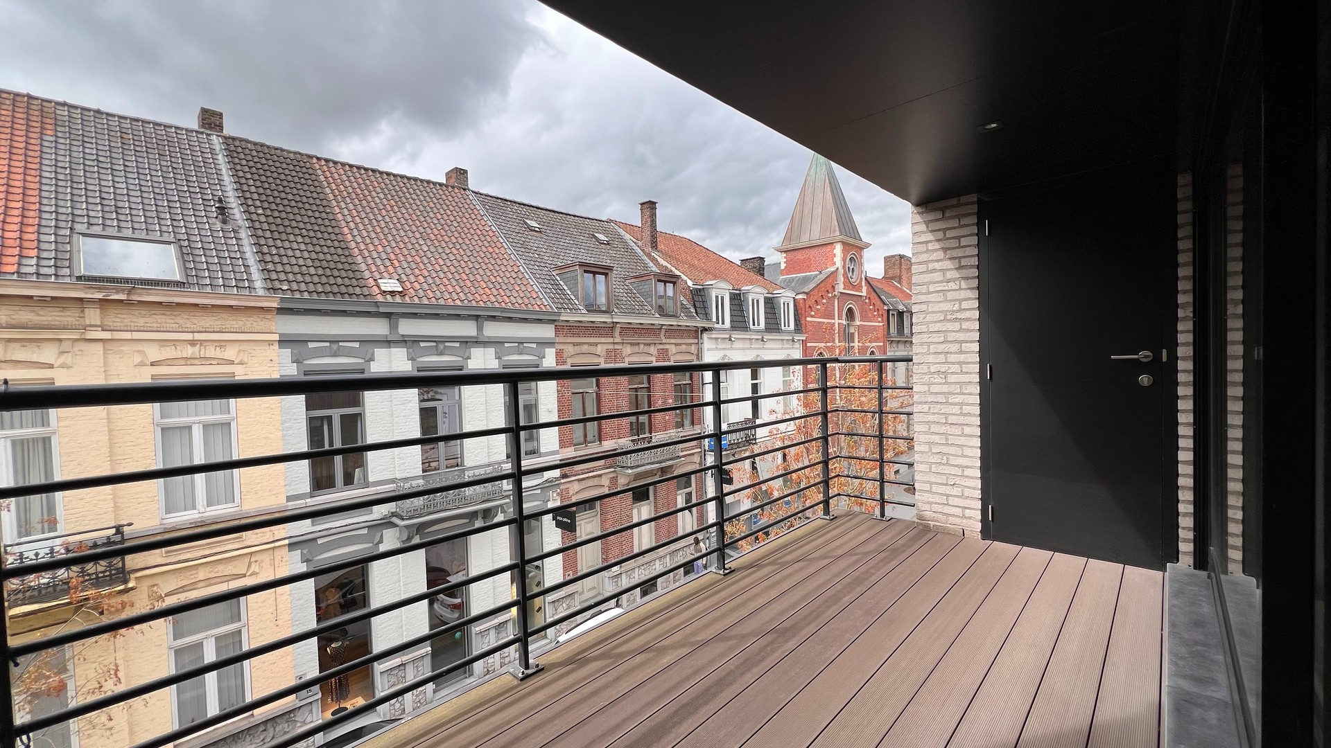 Stijlvol en energiezuinig appartement met twee terrassen in hartje Roeselare - foto 3