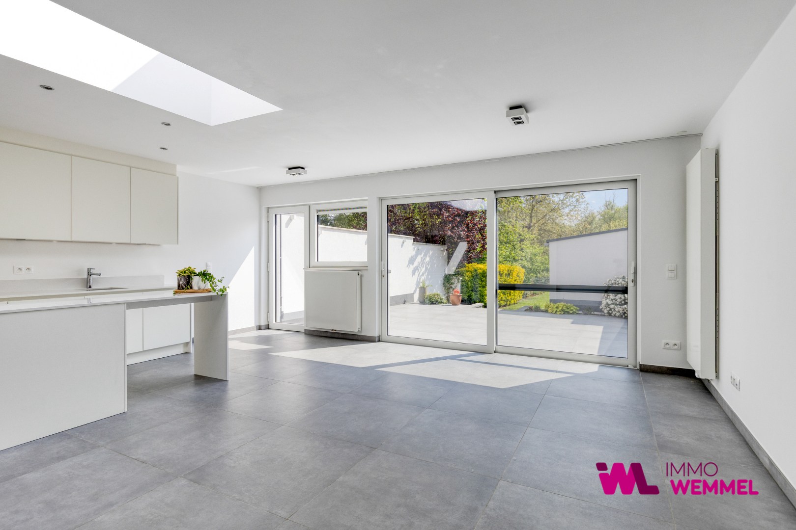 Maison de plain-pied entièrement rénovée avec finition moderne - photo 5